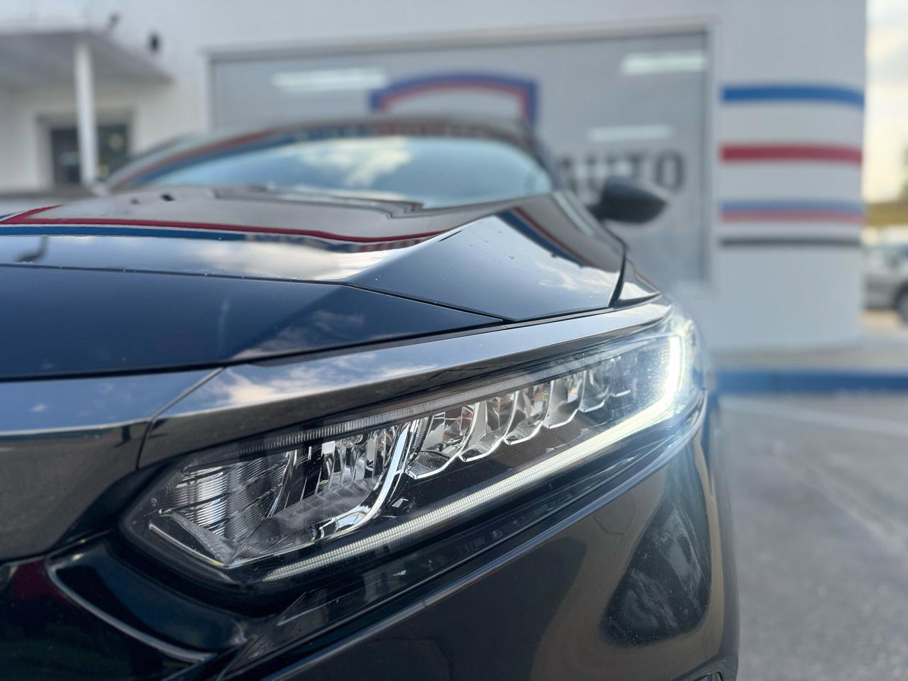 Used 2020 Honda Accord Sport image 11