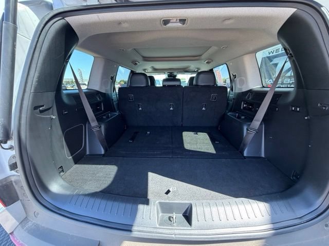 Used 2025 Hyundai Santa Fe Limited AWD/4WD image 15