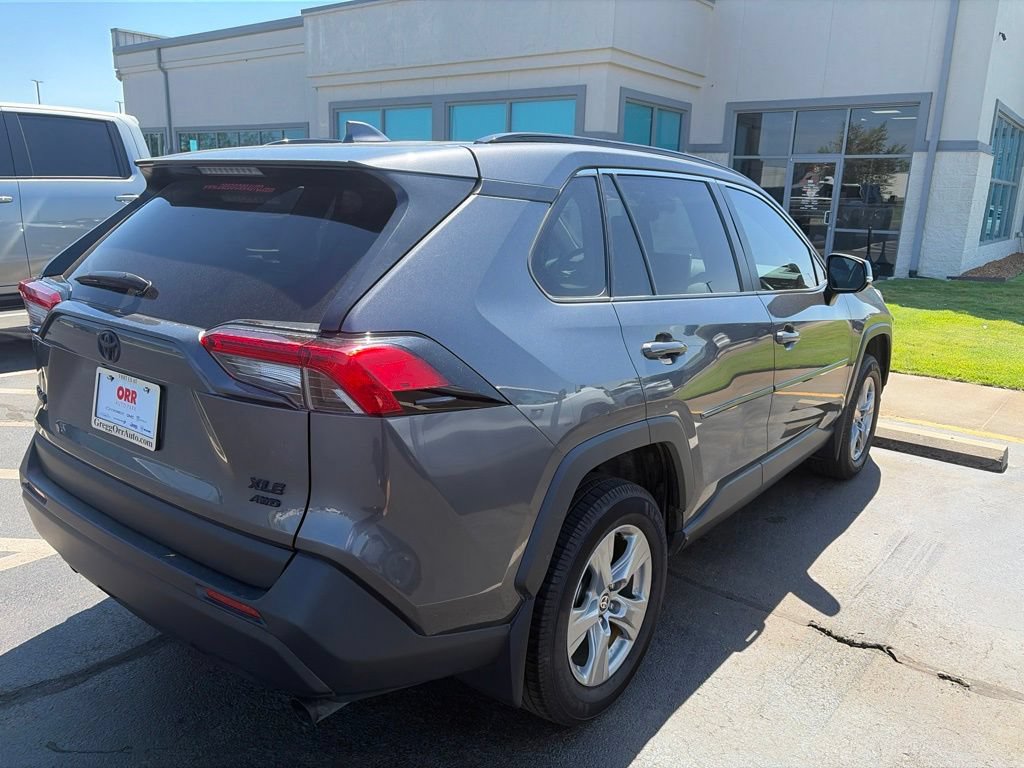 Used 2024 Toyota RAV4 XLE AWD/4WD image 5