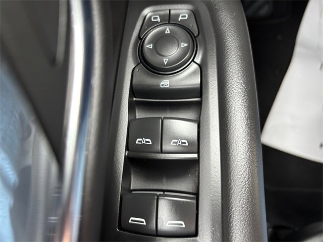 Used 2023 GMC Yukon XL SLE image 17