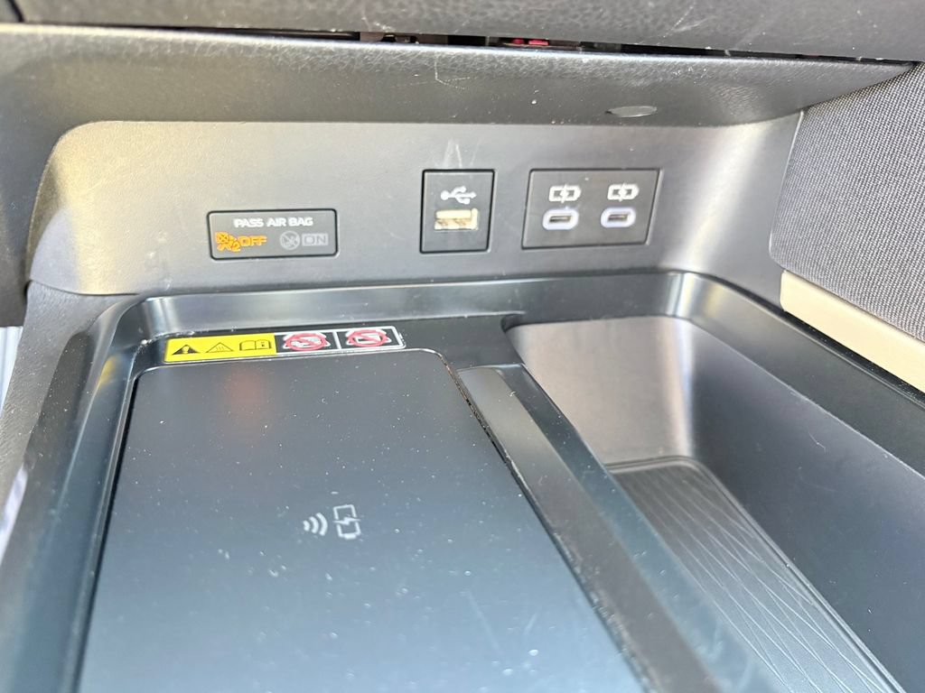 Used 2025 Toyota Camry LE FWD image 21