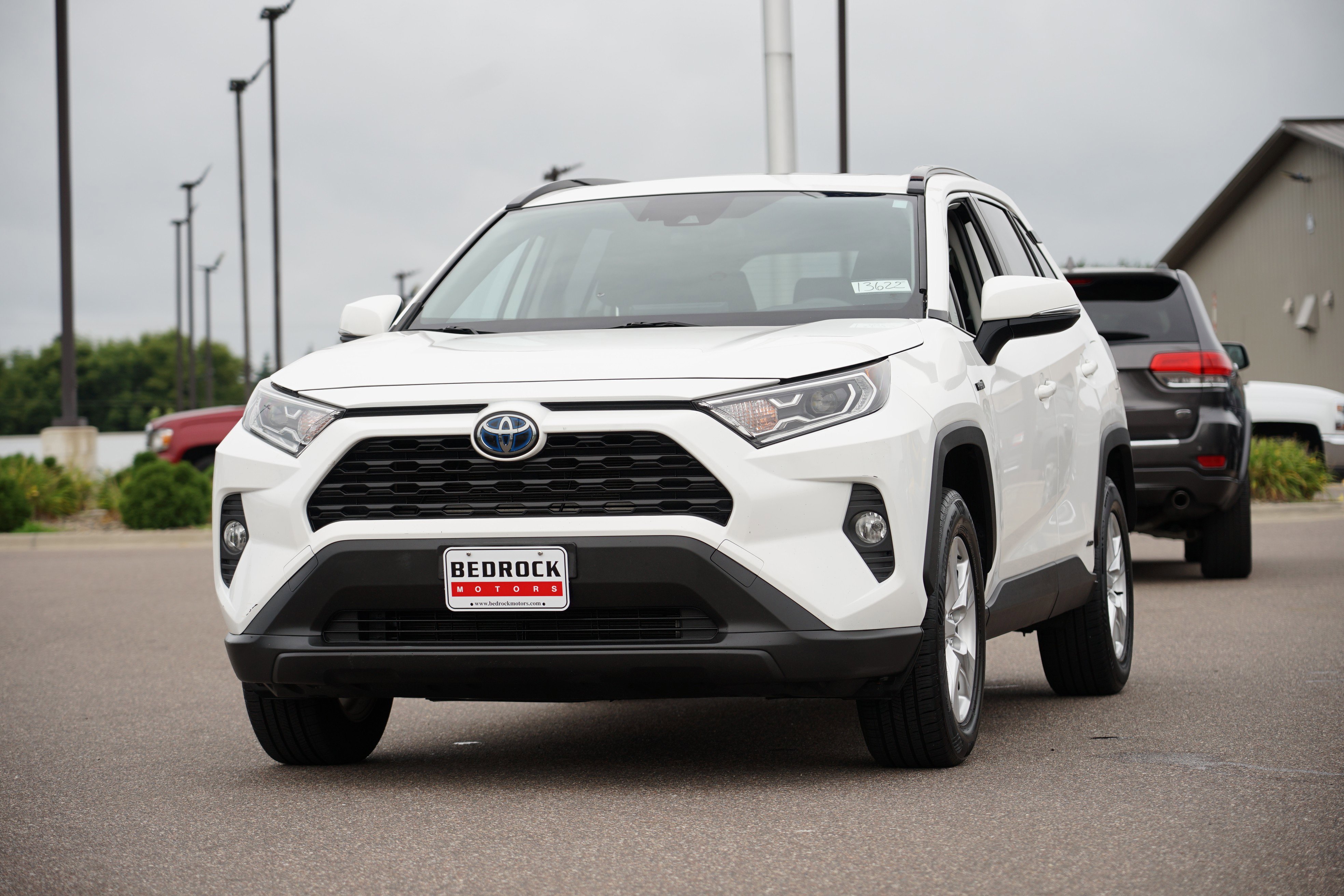 Used 2020 Toyota RAV4 XLE image 5