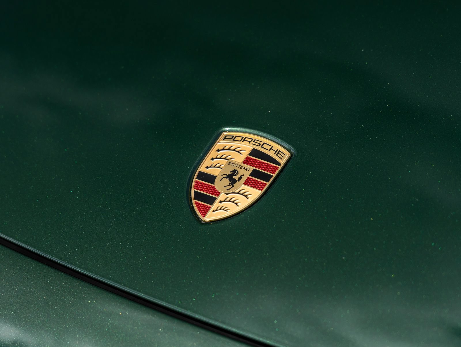 Certified 2025 Porsche Macan Electric RWD image 17