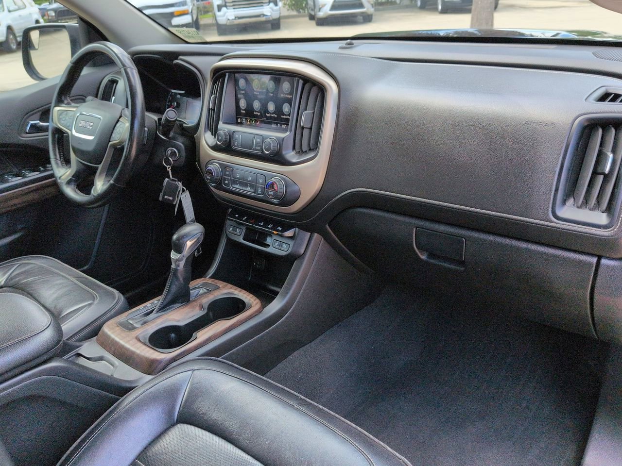 Used 2022 GMC Canyon Denali w/ Denali Black Edition Package AWD/4WD image 27