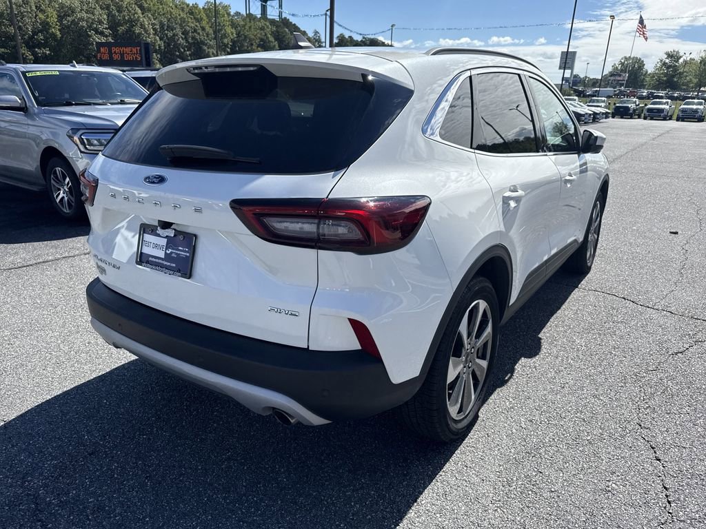 Used 2023 Ford Escape Platinum image 7