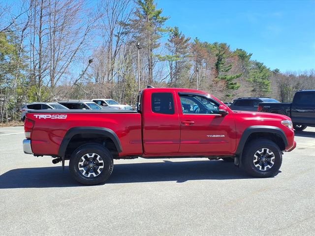Used 2017 Toyota Tacoma TRD Off-Road w/ Tow Package AWD/4WD image 4