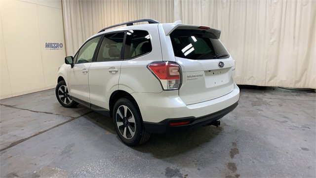 Used 2018 Subaru Forester 2.5i Premium w/ All-Weather Package image 5