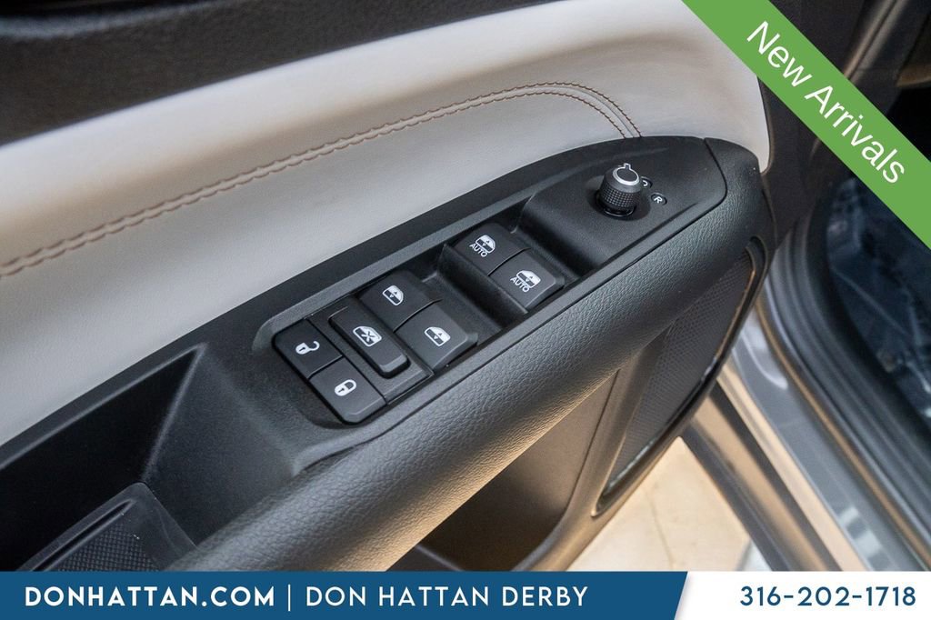 Used 2022 Jeep Compass Limited image 15