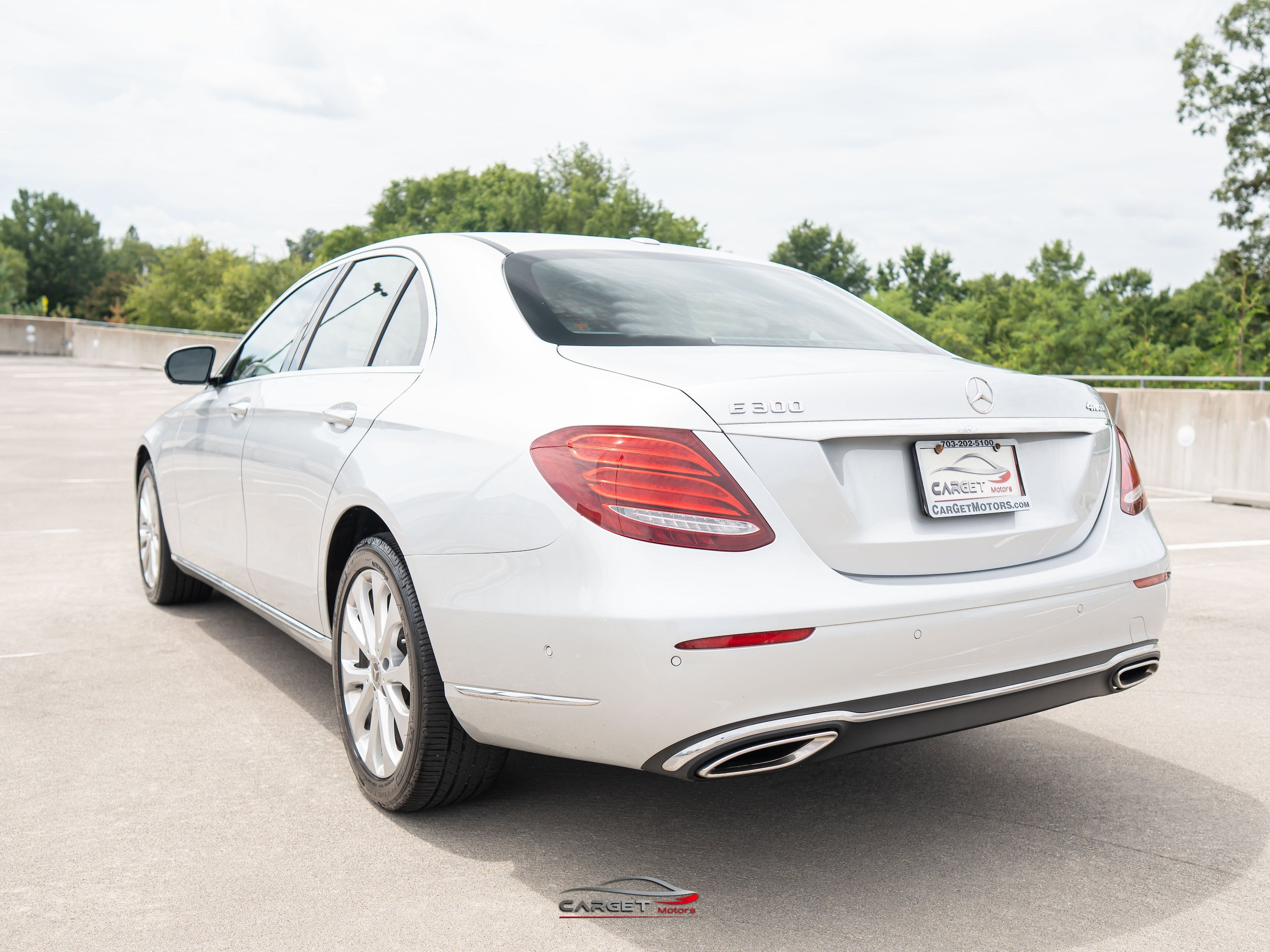 Used 2019 Mercedes-Benz E 300 4MATIC w/ Premium 1 Package image 5
