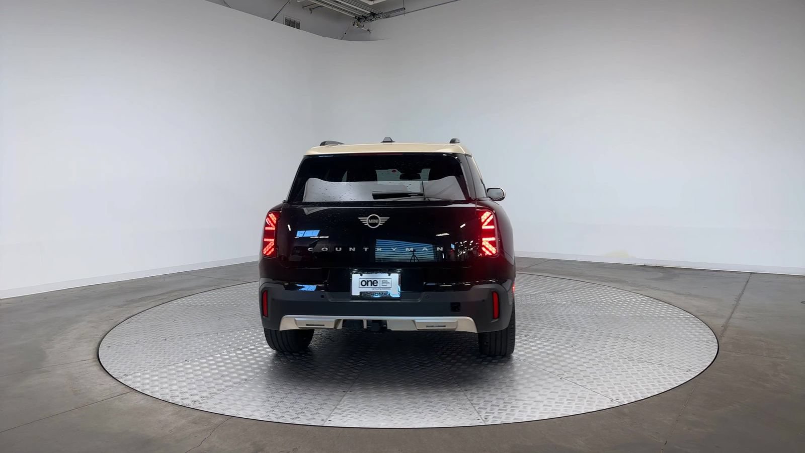 Used 2026 MINI Cooper Countryman S w/ Comfort Package Max AWD/4WD image 2