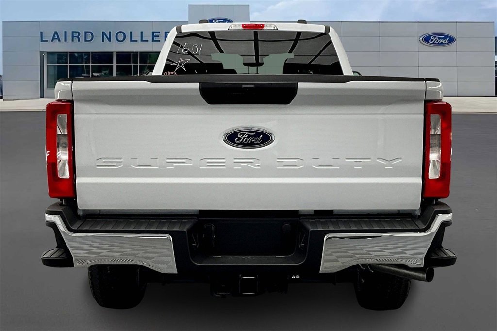 New 2026 Ford F350 XLT image 4