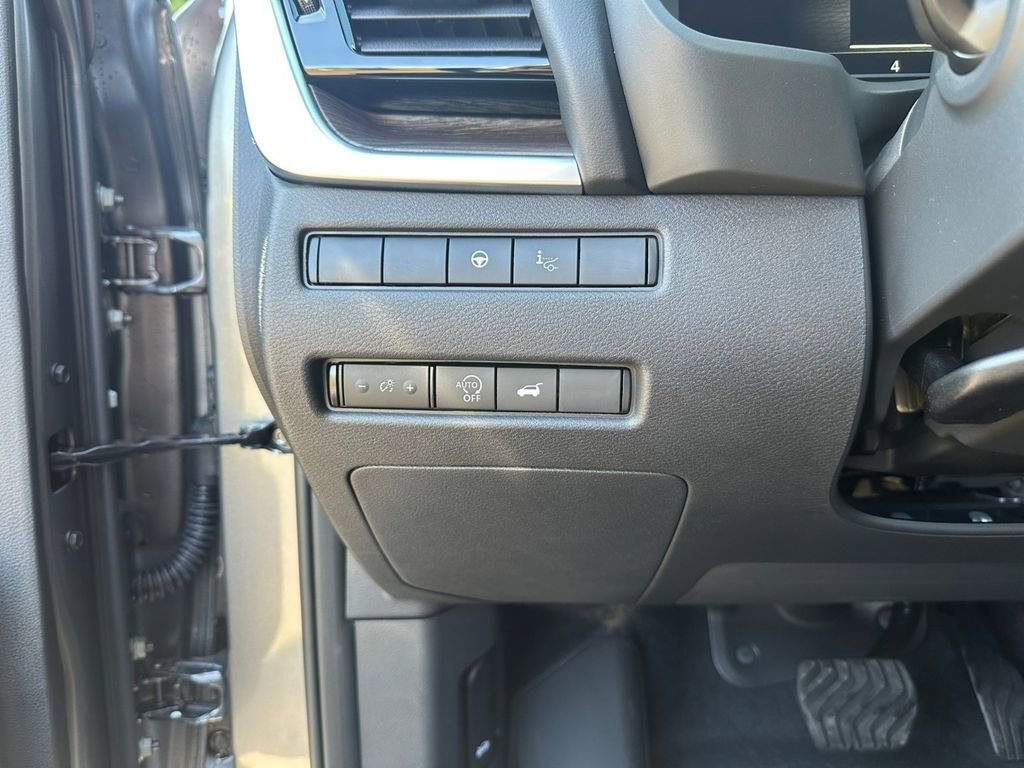 New 2026 Nissan Rogue Platinum w/ Platinum Premium Package image 16