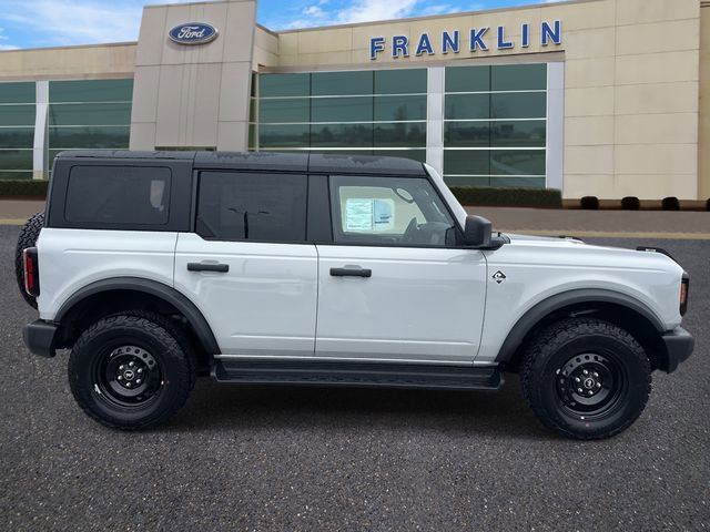 New 2026 Ford Bronco Outer Banks w/ Black Appearance Package image 8