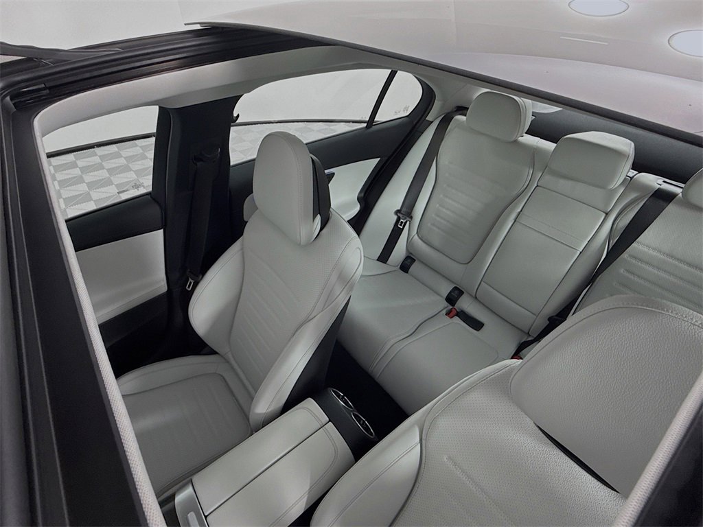 Used 2025 Mercedes-Benz C 300 4MATIC Sedan image 23