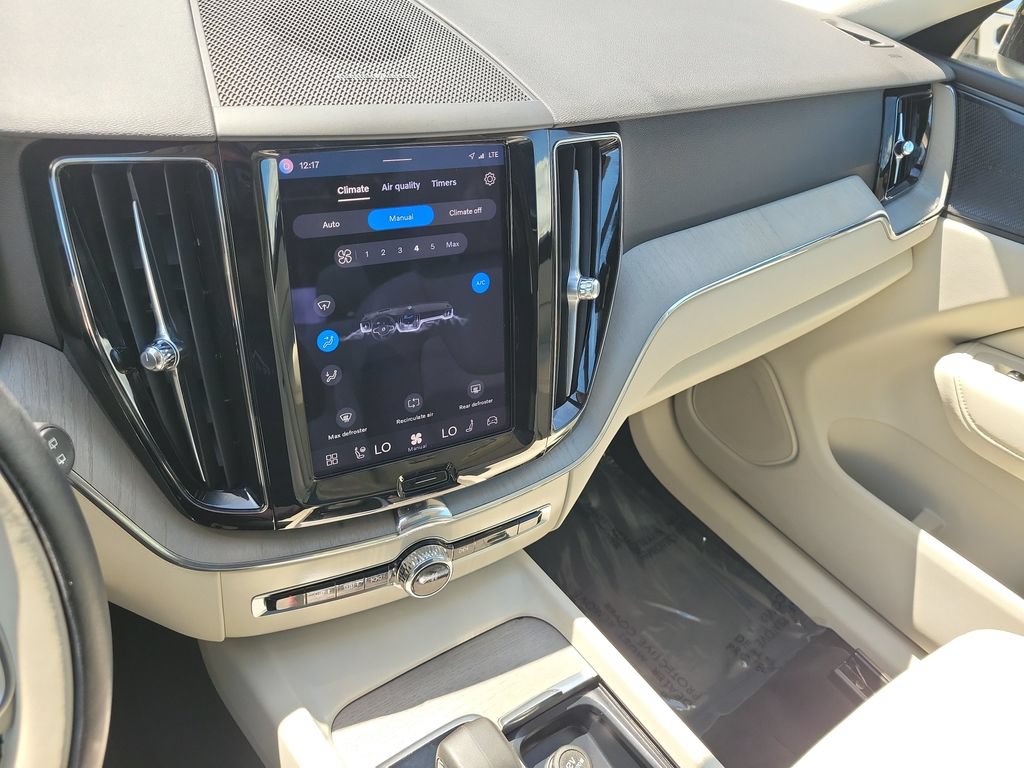 Used 2023 Volvo XC60 B5 Plus w/ Protection Package Premier FWD image 15