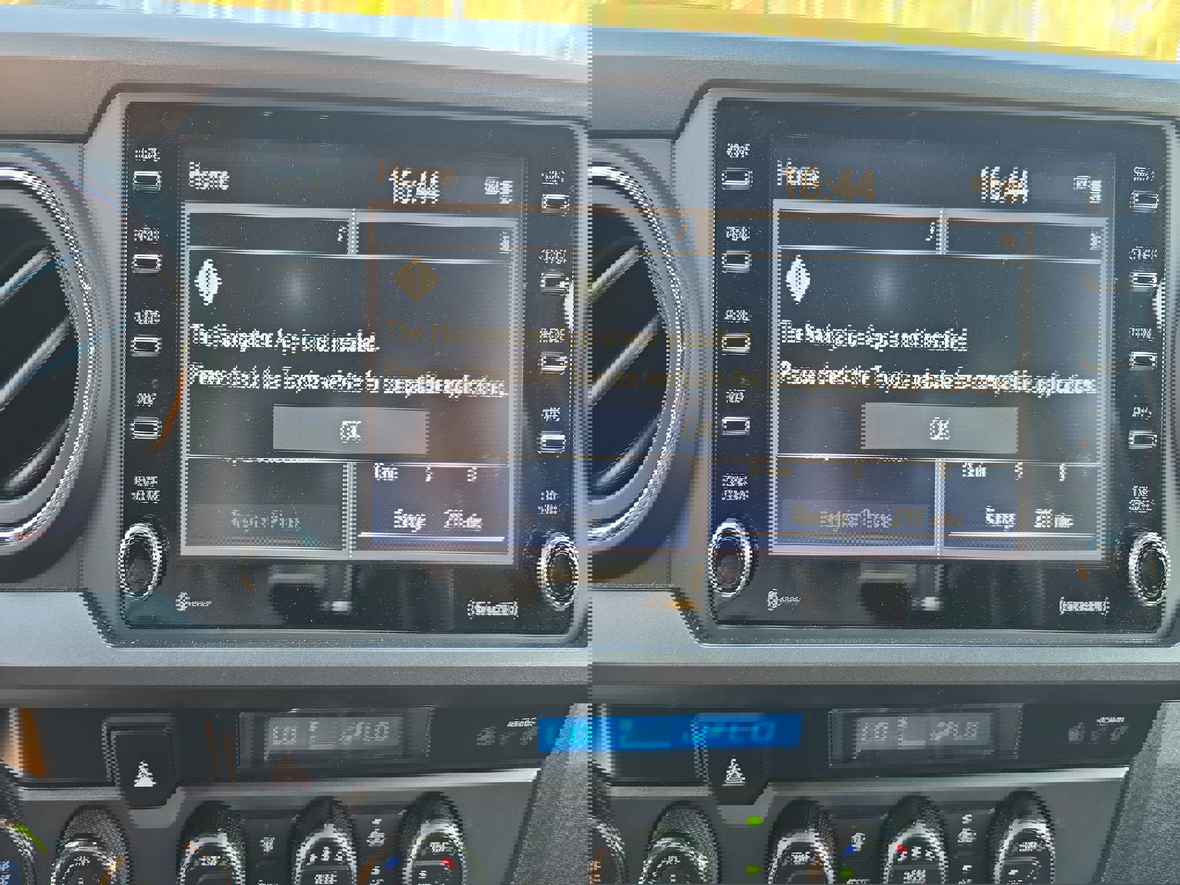 Used 2023 Toyota Tacoma TRD Sport w/ Advanced Technology Package image 24