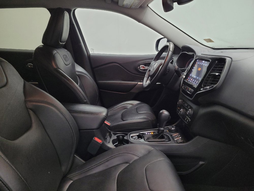 Used 2019 Jeep Cherokee Overland w/ Technology Group image 21