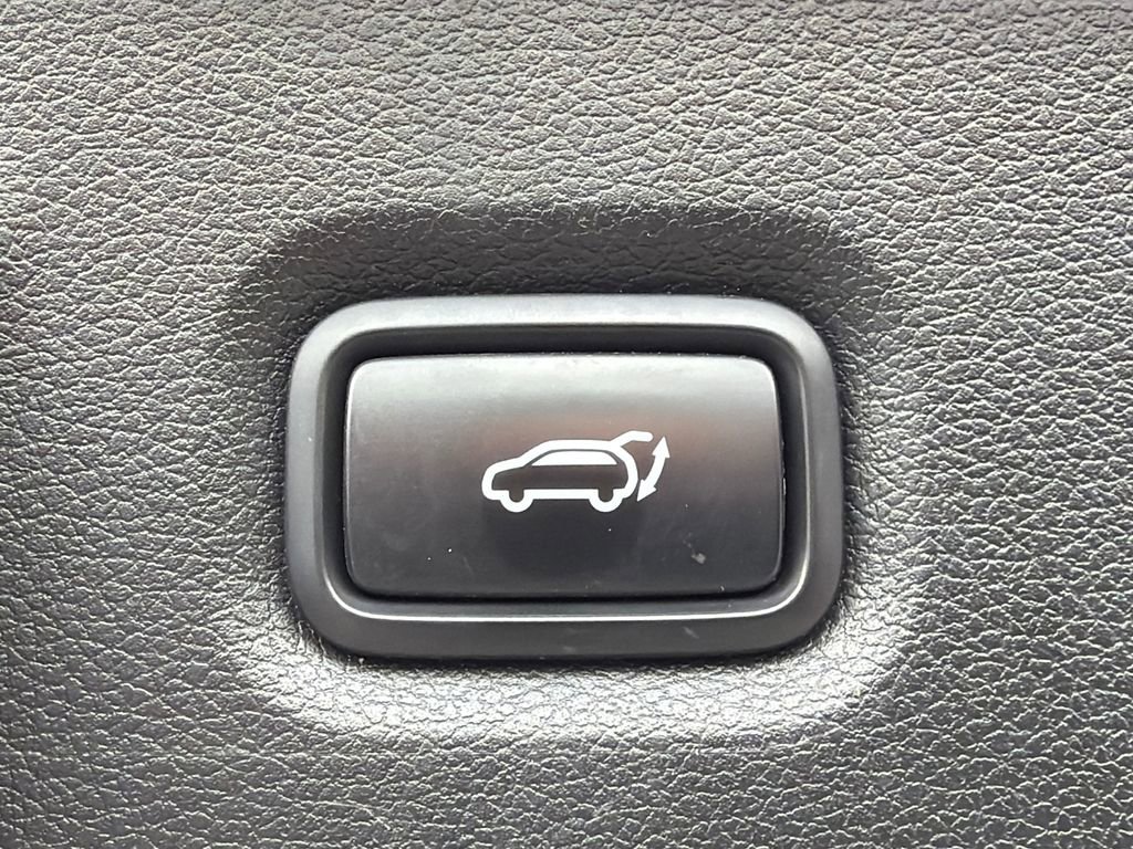 Used 2019 Hyundai Santa Fe FWD image 19