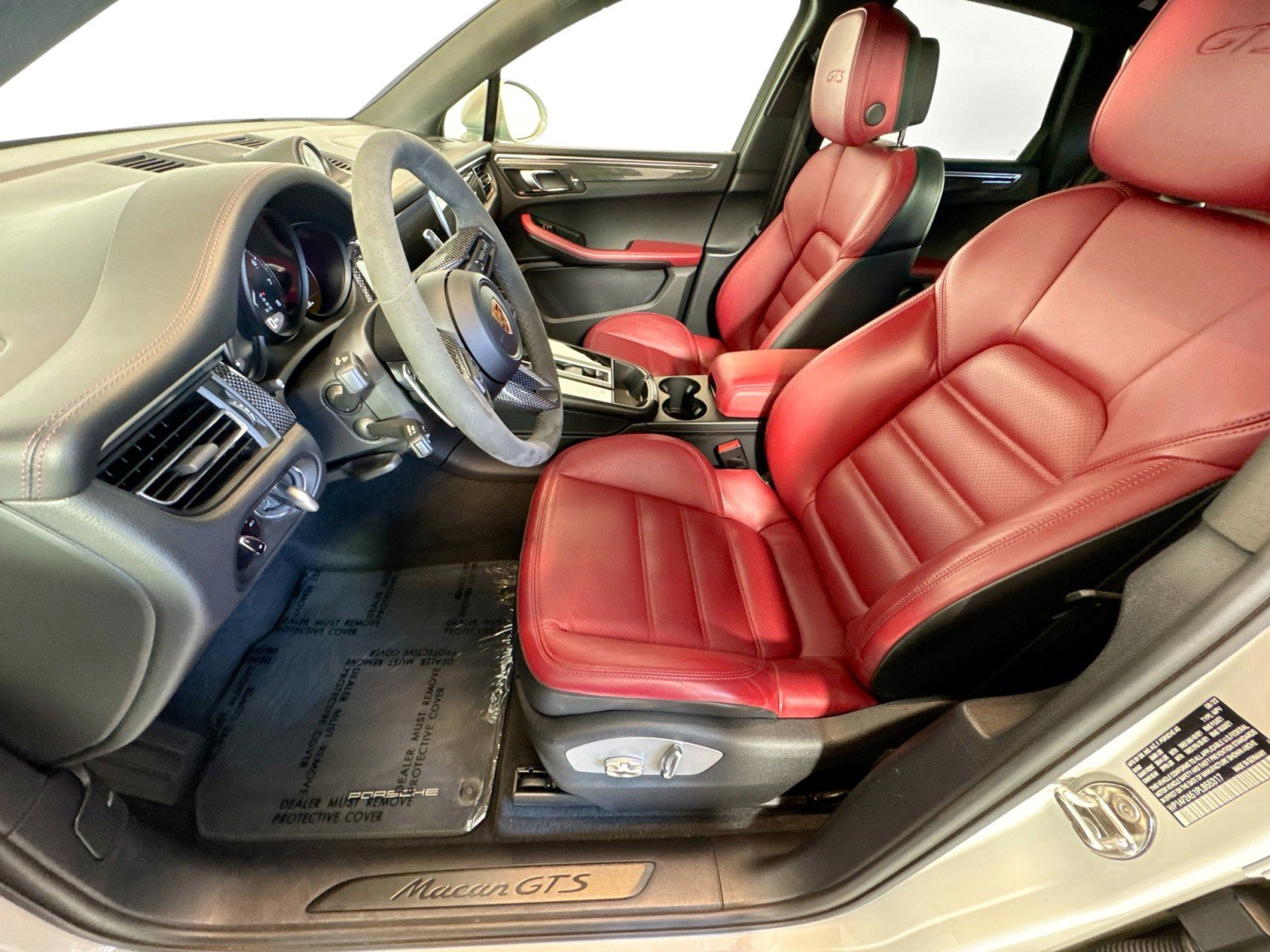 Certified 2023 Porsche Macan GTS image 5