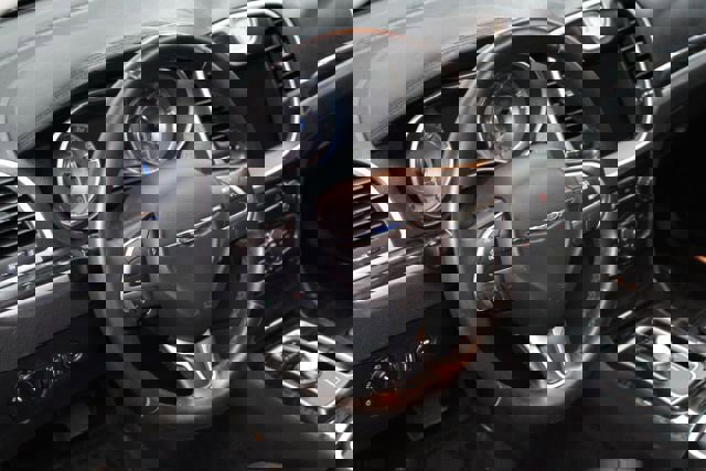 Used 2016 Chrysler 300 Limited image 13