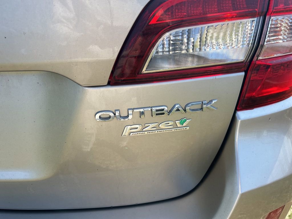Used 2017 Subaru Outback 2.5i Premium image 5