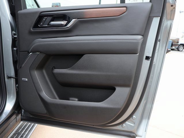 New 2026 GMC Yukon XL Denali w/ Denali Reserve Package AWD/4WD image 15