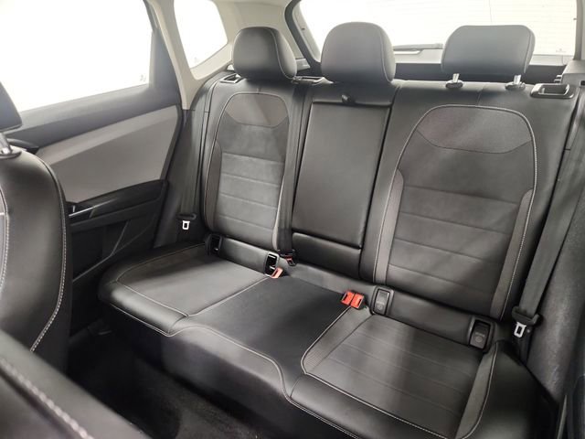 Used 2023 Volkswagen Taos SE image 25