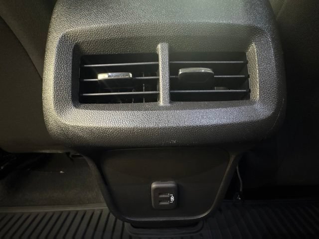 Used 2023 Chevrolet Equinox LT FWD image 11