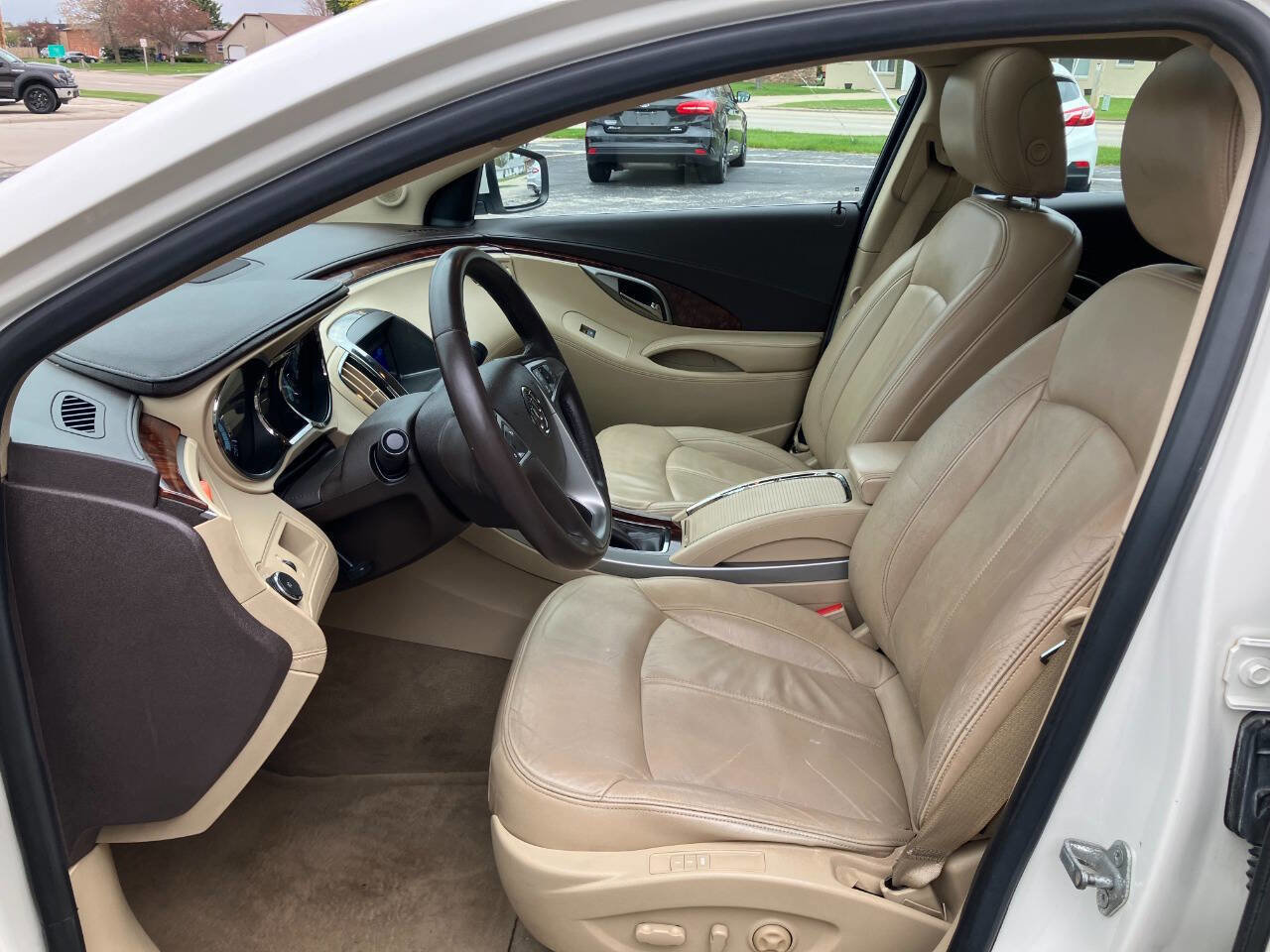 Used 2010 Buick LaCrosse CXL FWD image 10