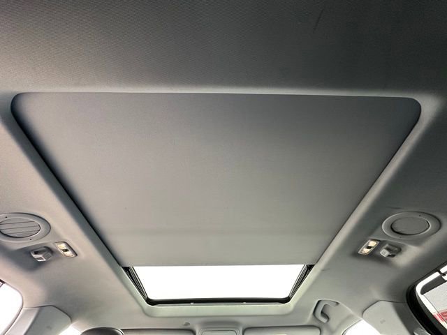 Used 2022 Ford Explorer Limited w/ Equipment Group 301A image 13