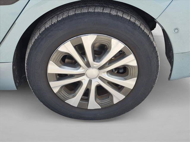 Used 2017 Toyota Prius Four FWD image 15