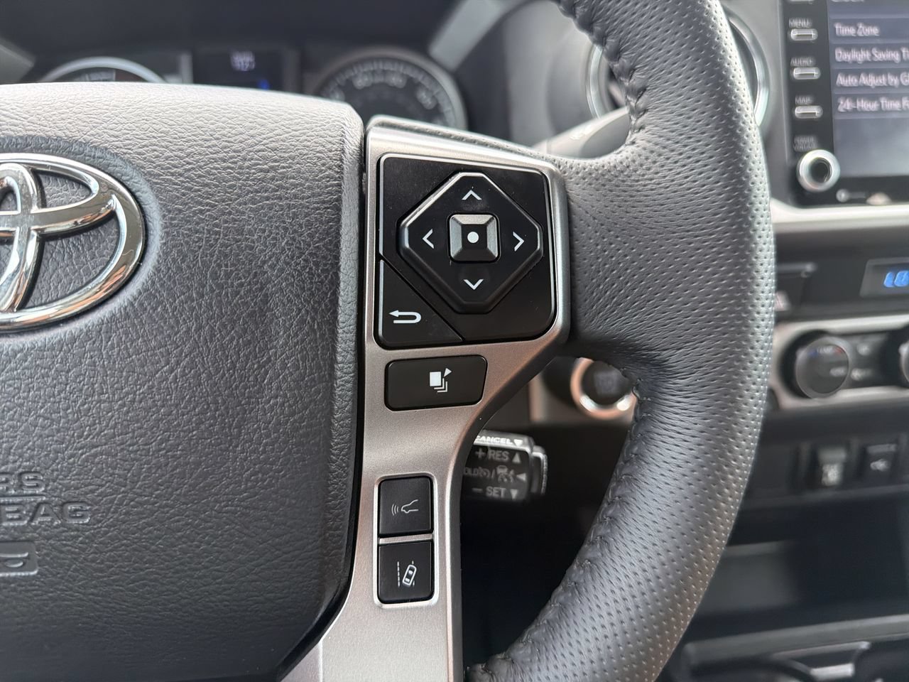 Used 2023 Toyota Tacoma SR5 w/ Technology Package AWD/4WD image 26