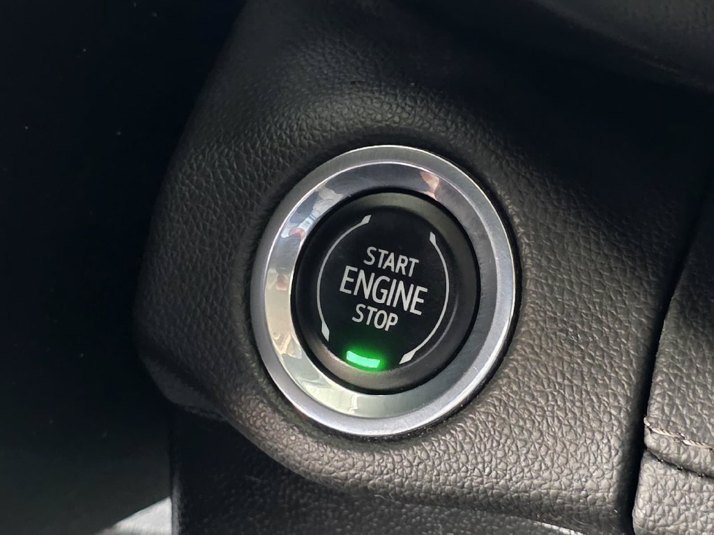 Used 2023 Buick Envision Avenir AWD/4WD image 33