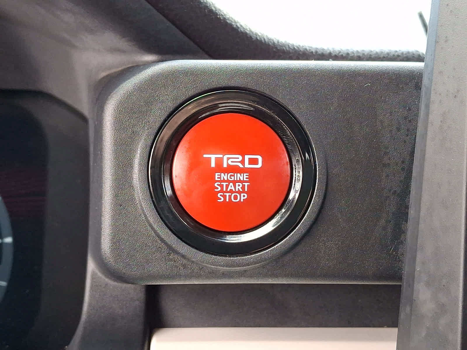 Used 2024 Toyota Tacoma TRD Off-Road AWD/4WD image 27