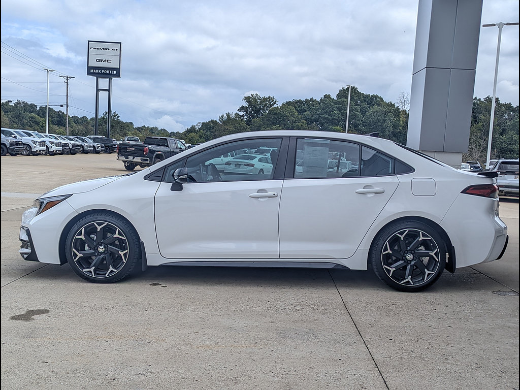 Used 2025 Toyota Corolla FX w/ Convenience Package FWD image 9