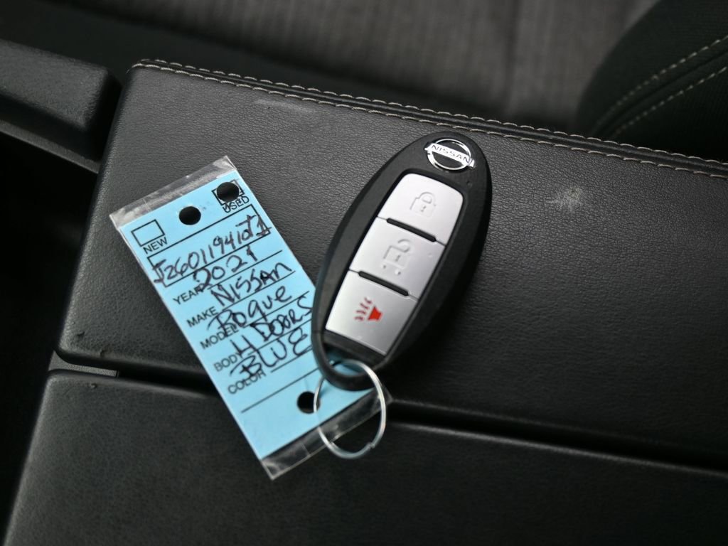 Used 2021 Nissan Rogue S image 18