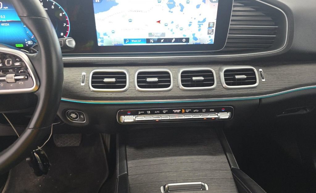 Used 2022 Mercedes-Benz GLE 450 4MATIC w/ AMG Line Exterior image 10