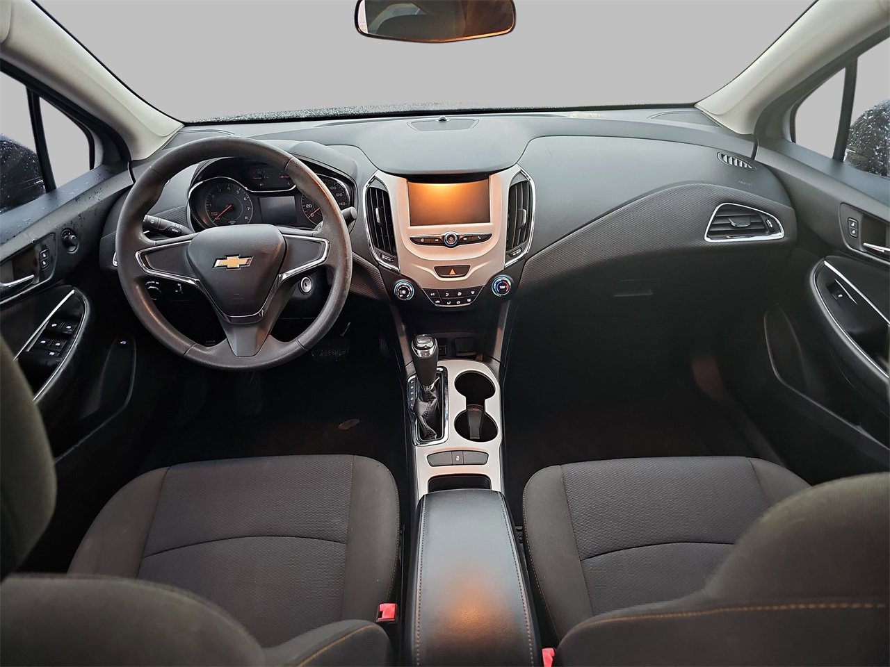 Used 2018 Chevrolet Cruze LS image 11