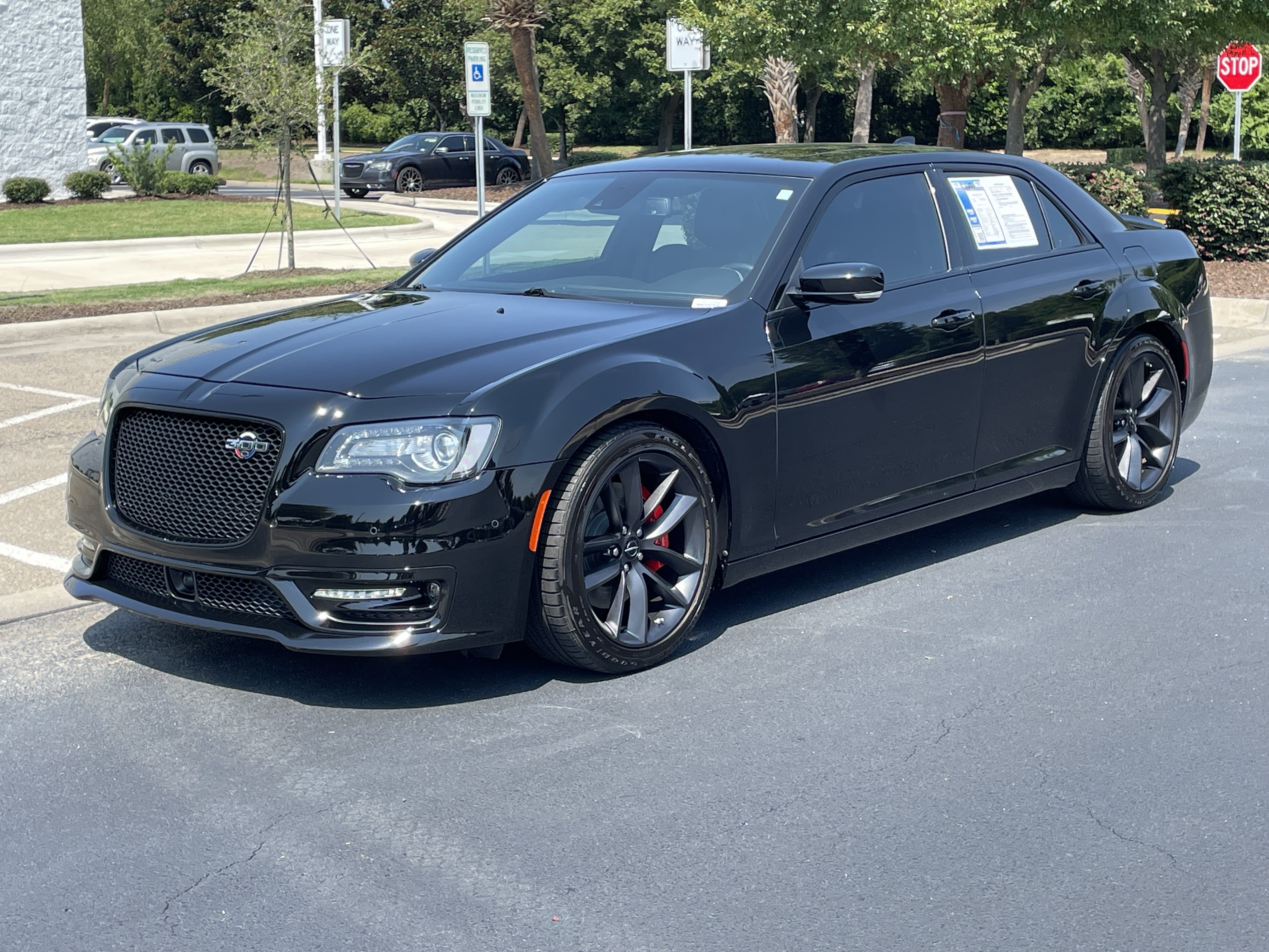 Used 2023 Chrysler 300 C RWD image 4