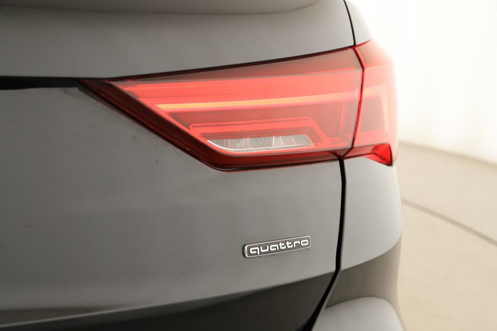 Certified 2024 Audi Q3 2.0T Premium w/ Convenience Package image 30