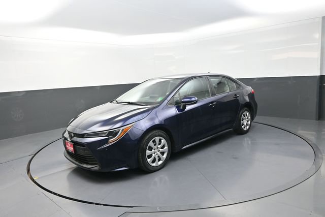 Used 2024 Toyota Corolla LE image 40