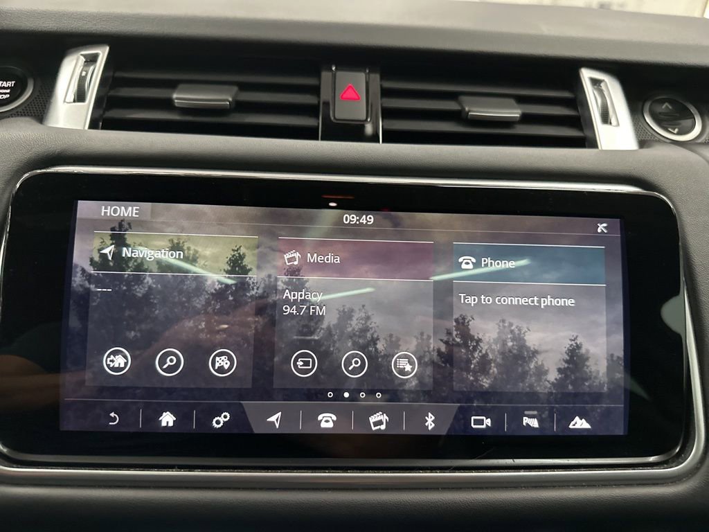 Used 2020 Land Rover Range Rover Sport HST image 13