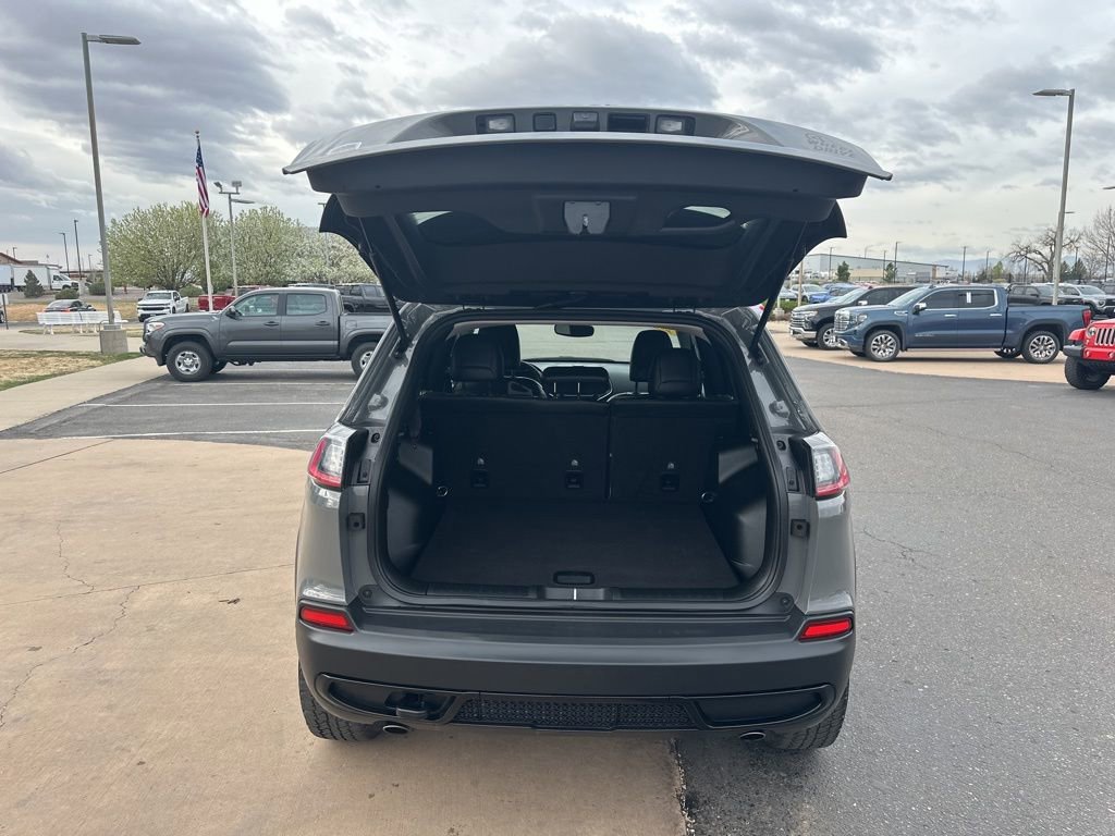 Used 2022 Jeep Cherokee Latitude AWD/4WD image 21