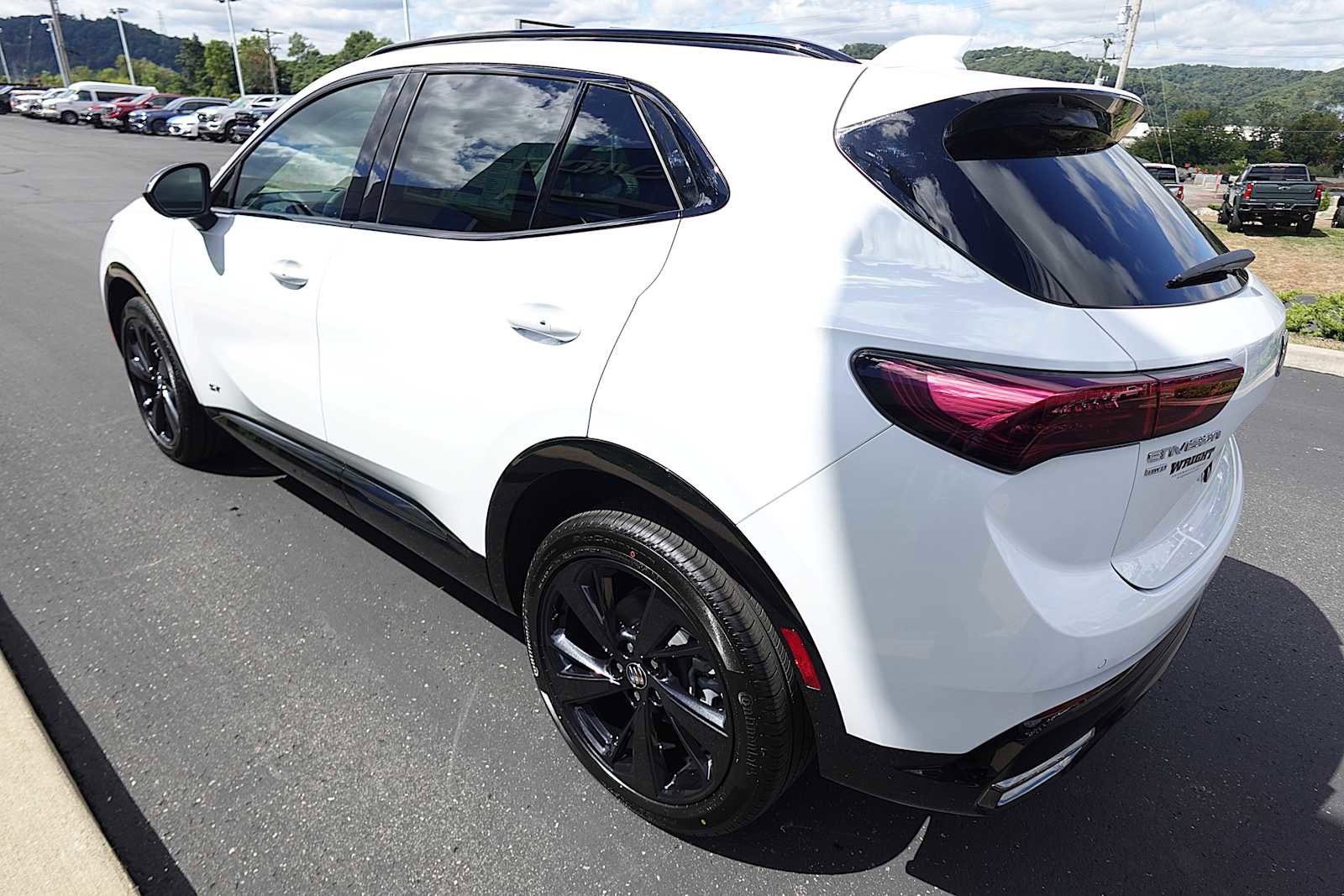 New 2025 Buick Envision Sport Touring image 5