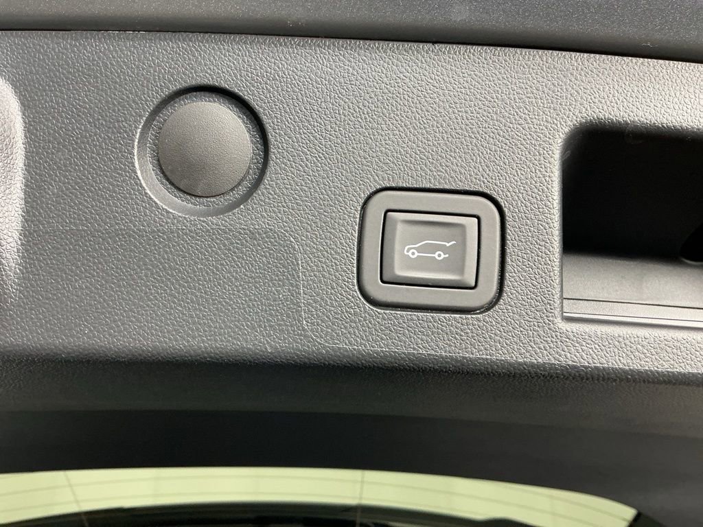 Used 2025 Chevrolet Equinox LT w/ Convenience Package II AWD/4WD image 10