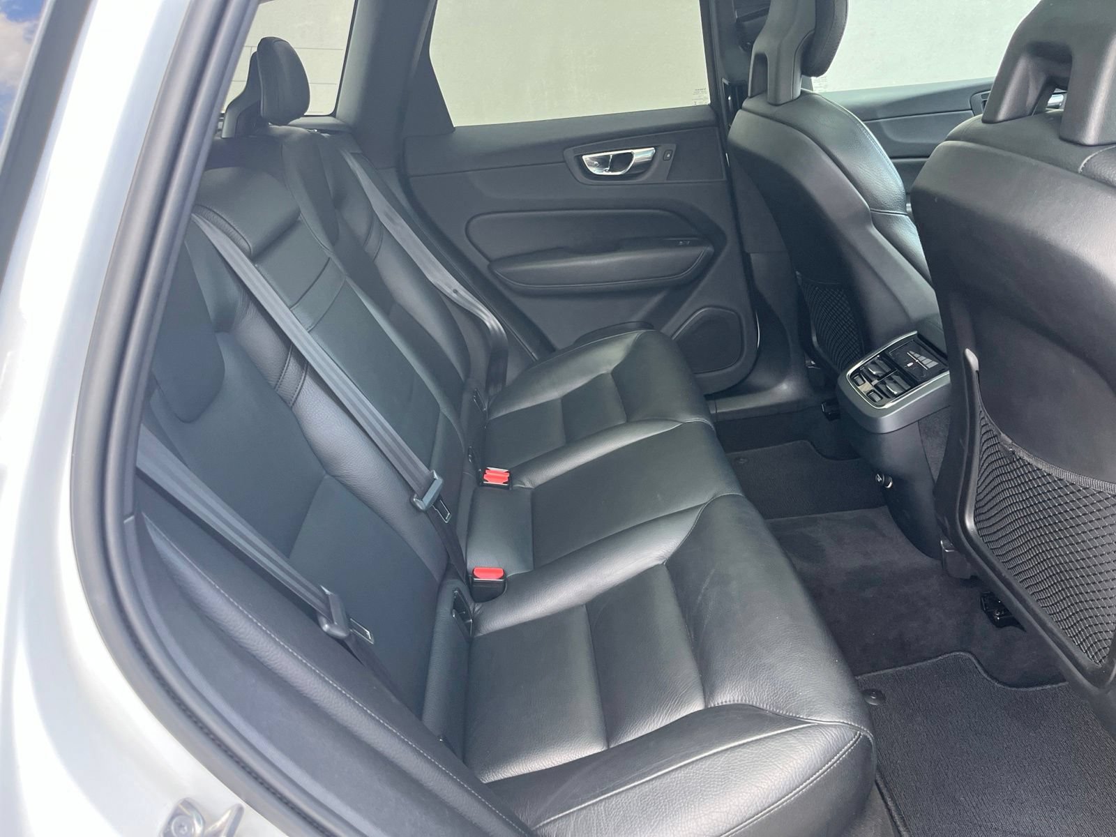 Used 2018 Volvo XC60 T5 Inscription w/ Vision Package AWD/4WD image 35