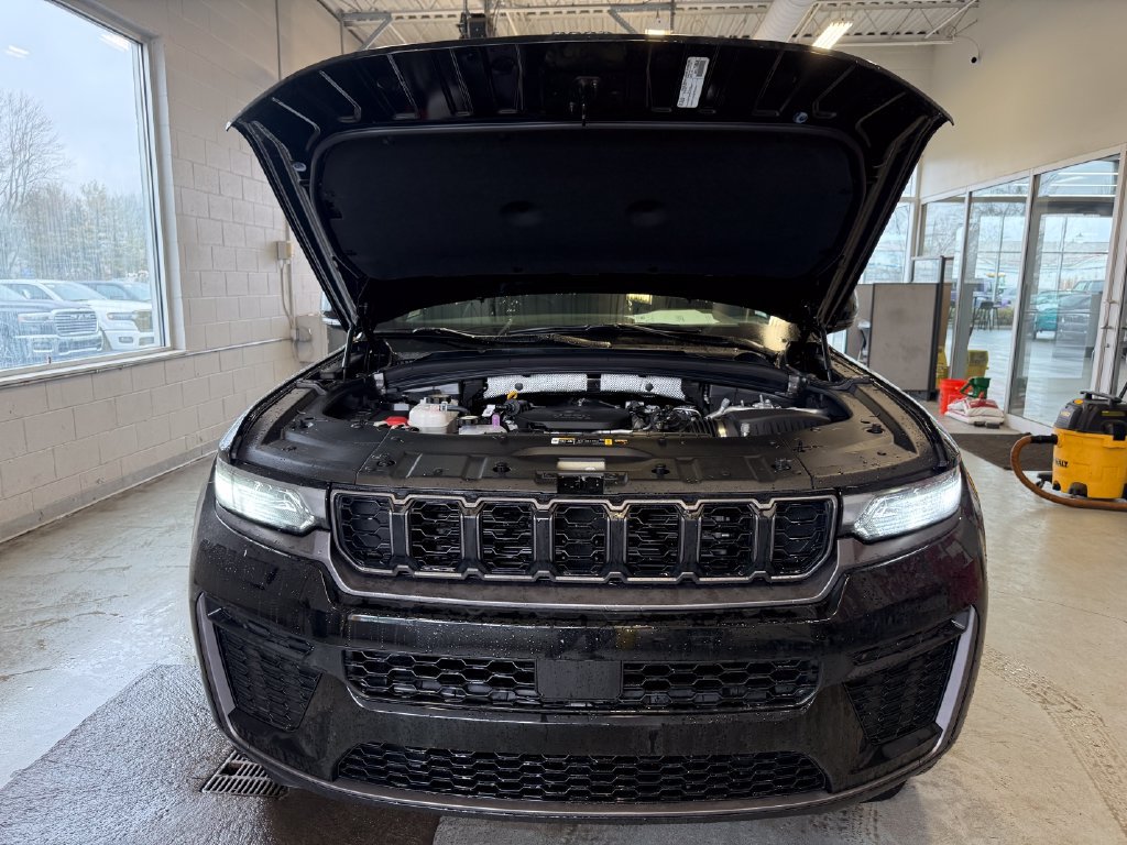 New 2026 Jeep Grand Cherokee Altitude AWD/4WD image 53