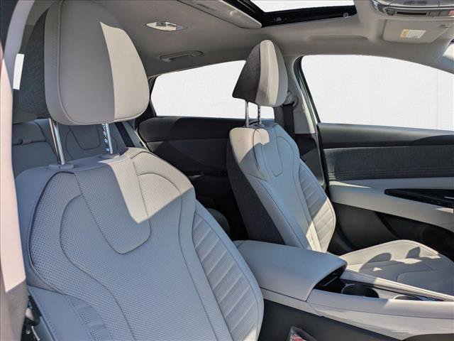 New 2025 Hyundai Elantra Limited FWD image 22