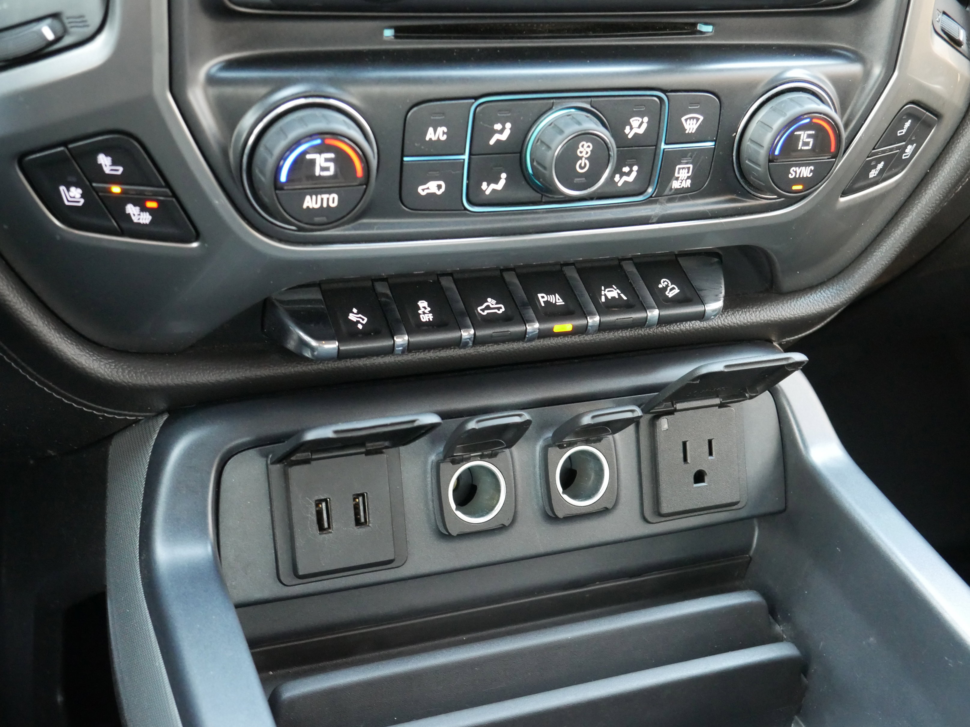 Used 2016 Chevrolet Silverado 1500 LTZ Z71 w/ LTZ Plus Package image 15