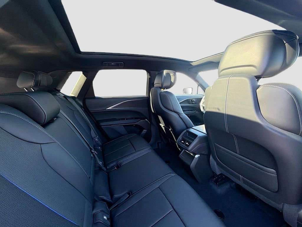 New 2026 Cadillac Lyriq Luxury image 28